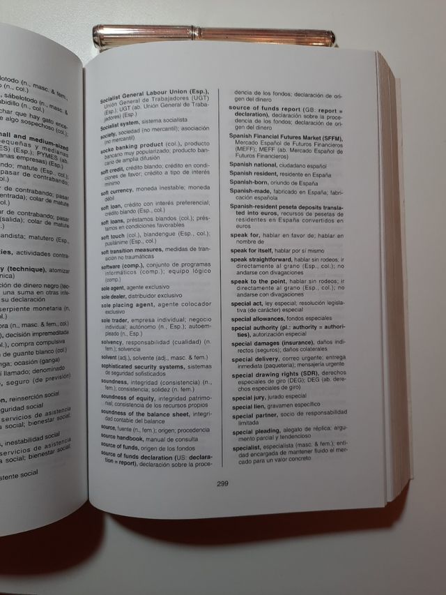 Diccionario bancario Español-Inglés,Inglés-Español