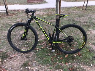 Bicicleta Scott Scale 945 de segunda mano por 1.000 EUR en Madrid en  WALLAPOP