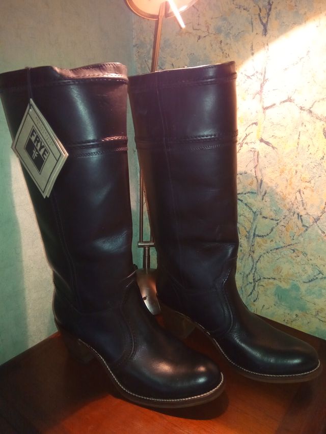 Botas Frye Jane color negro, talla 41