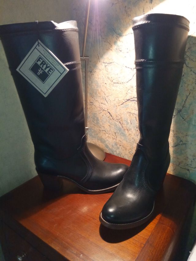 Botas Frye Jane color negro, talla 41