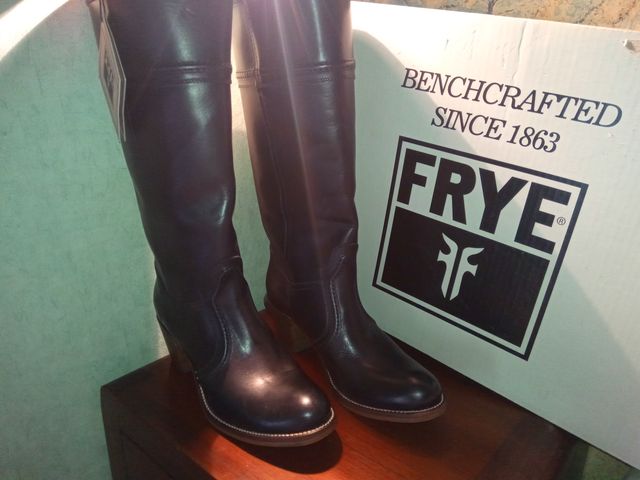 Botas Frye Jane color negro, talla 41