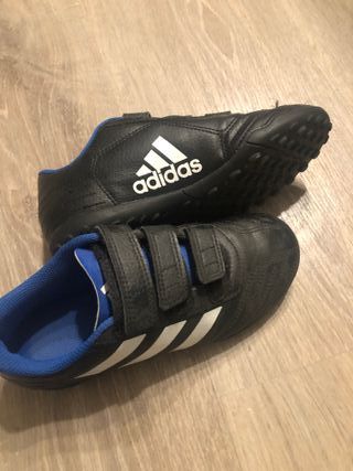 Botas de Fútbol - Tienda de fútbol Factory