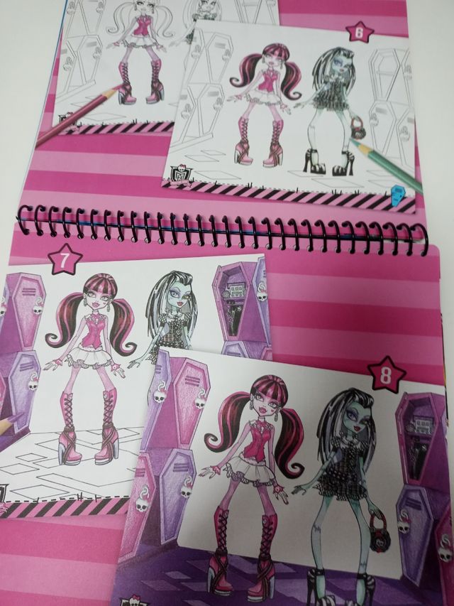 album diseño Monstershigh