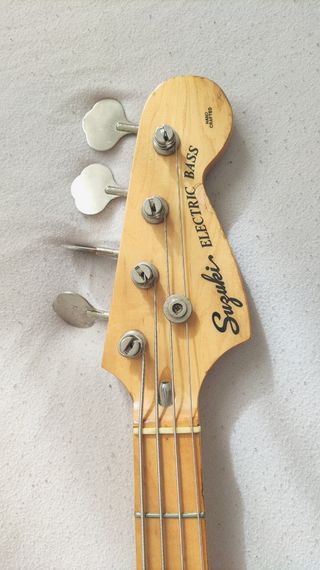 Bajo eléctrico Suzuki 1970s de segunda mano por 635 EUR en Valencia en  WALLAPOP