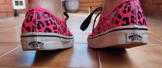 Zapatillas Vans Mujer Animal Print de segunda mano por 15 EUR en Tarragona  en WALLAPOP