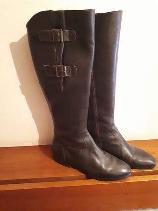 Botas marrones sin tacon de segunda mano por 20 EUR en Miranda de Ebro en  WALLAPOP