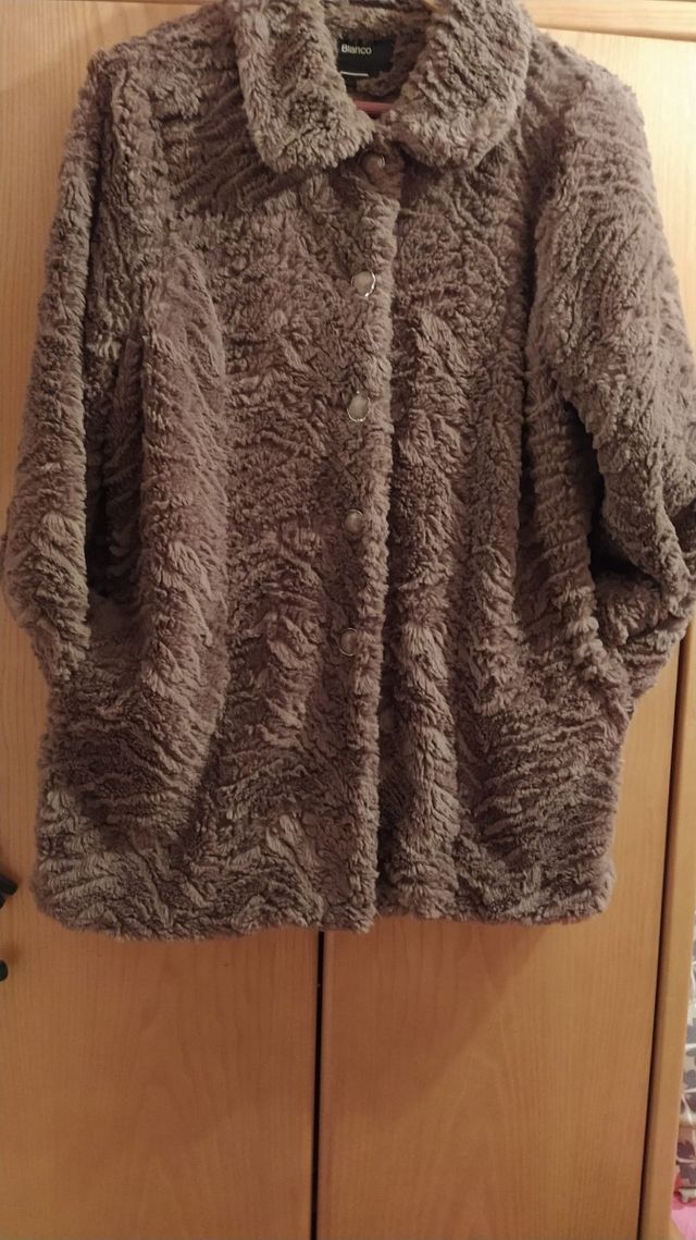 Abrigo de pelito suave