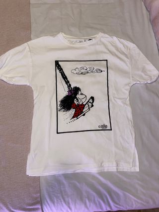 Camiseta Mafalda de segunda mano por 8 EUR en Valencia en WALLAPOP