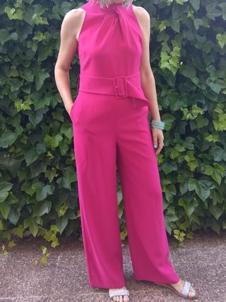 Mono pantalón ZARA color FUCSIA talla M de segunda mano por 28 EUR en  Zaragoza en WALLAPOP