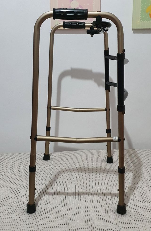 vendo andador x 15€