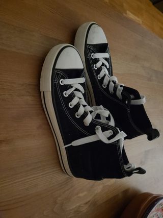 converse negras primark