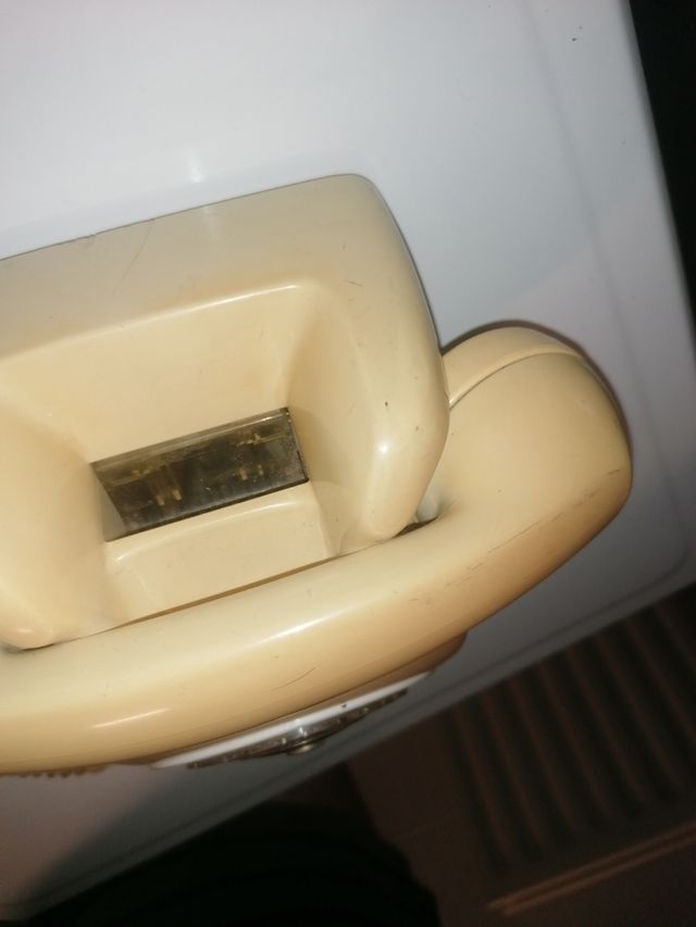 teléfono antiguo sobremesa