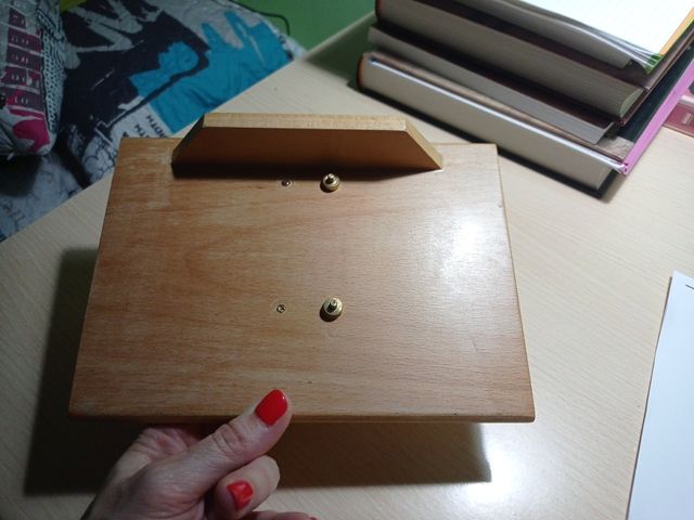 Portacalendario madera