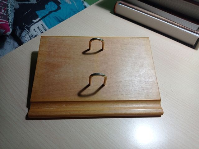 Portacalendario madera