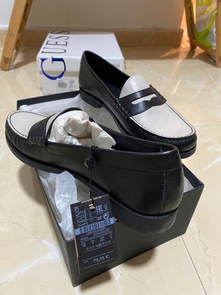 NEW** Mocasines Mujer Massimodutti de segunda mano por 40 EUR en  Navalcarnero en WALLAPOP