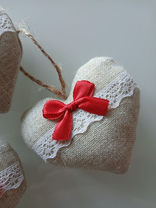 Decorazioni natalizie 3 cuori beige con pizzo