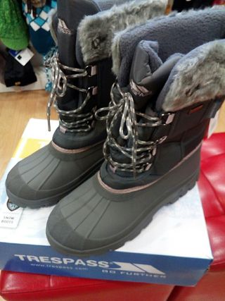 Botas nieve Trespass ULTIMO NUMERO T-41 de segunda mano por 35 EUR en  Sabiñánigo en WALLAPOP