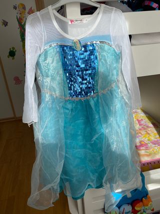 Disfraz frozen de segunda mano por 15 EUR en Madrid en WALLAPOP