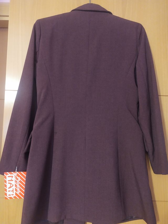 chaqueta burdeo talla 40