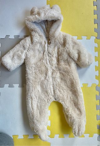 Buzo bebe Zara de segunda mano en Valencia en WALLAPOP