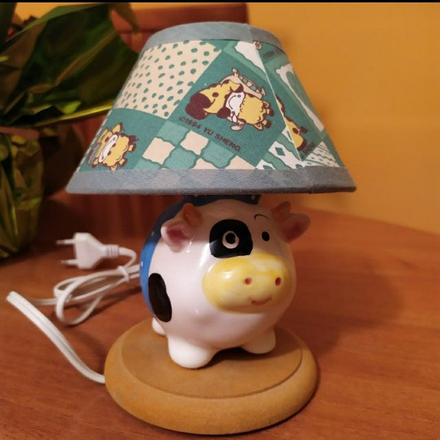 Lámpara de mesa vaquita