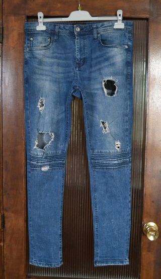 Lefties Pantalon vaquero masculino de segunda mano por 5 EUR en O  Carballiño en WALLAPOP