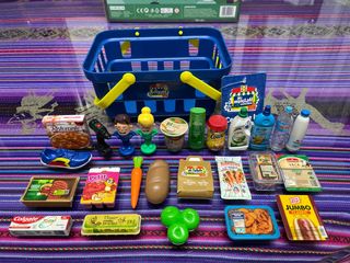 Cesta+Colección mini lidl (Precio Negociable) de segunda mano por 65 EUR en  Barcelona en WALLAPOP