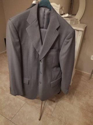 Traje talla 50 de segunda mano por 20 EUR en Alameda de la Sagra en WALLAPOP
