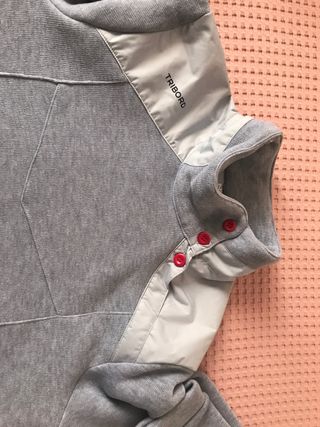 Sudadera TRIBORD de segunda mano por 15 EUR en Polinya en WALLAPOP