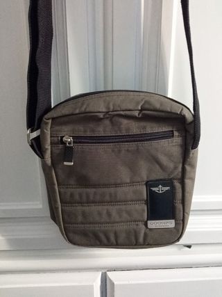 Bandolera Dockers San Francisco Nueva de segunda mano por 8 EUR en Chiclana  de la Frontera en WALLAPOP