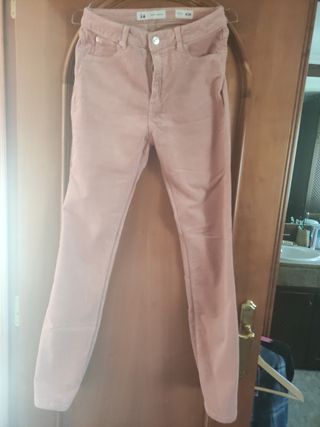 Pantalones de pana T.38 Corte Ingles de segunda mano por 5 EUR en Santa  Marta de Tormes en WALLAPOP