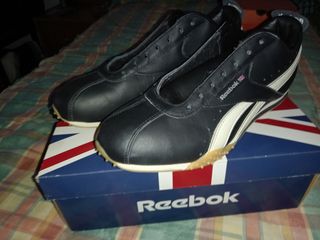 Zapatillas futbol sala Reebok de segunda mano por 25 EUR en Madrid en  WALLAPOP