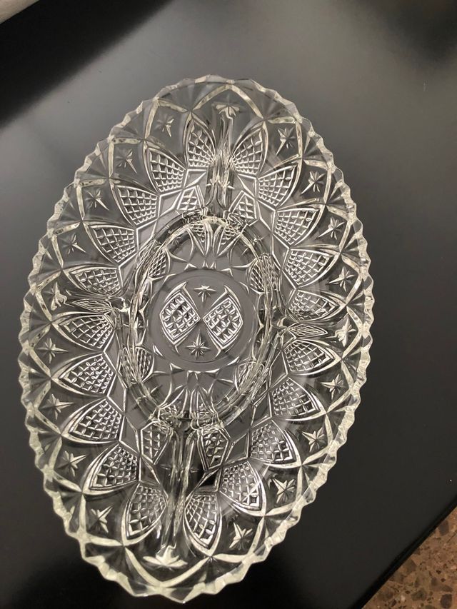 Bandeja de cristal tallada a mano