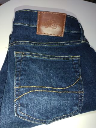 Vaqueros Hollister nuevos talla 30 de segunda mano por 20 EUR en Valencia  en WALLAPOP