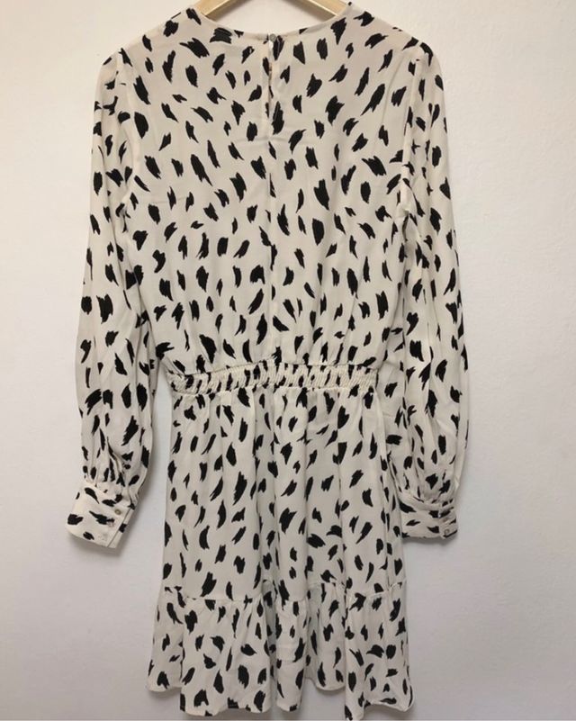 Vestido de Stradivarius