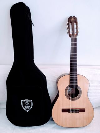 GUITARRA ESPAÑOLA ADMIRA INFANTE ½ (NIÑOS 7 A 9) de segunda mano por 100  EUR en Madrid en WALLAPOP