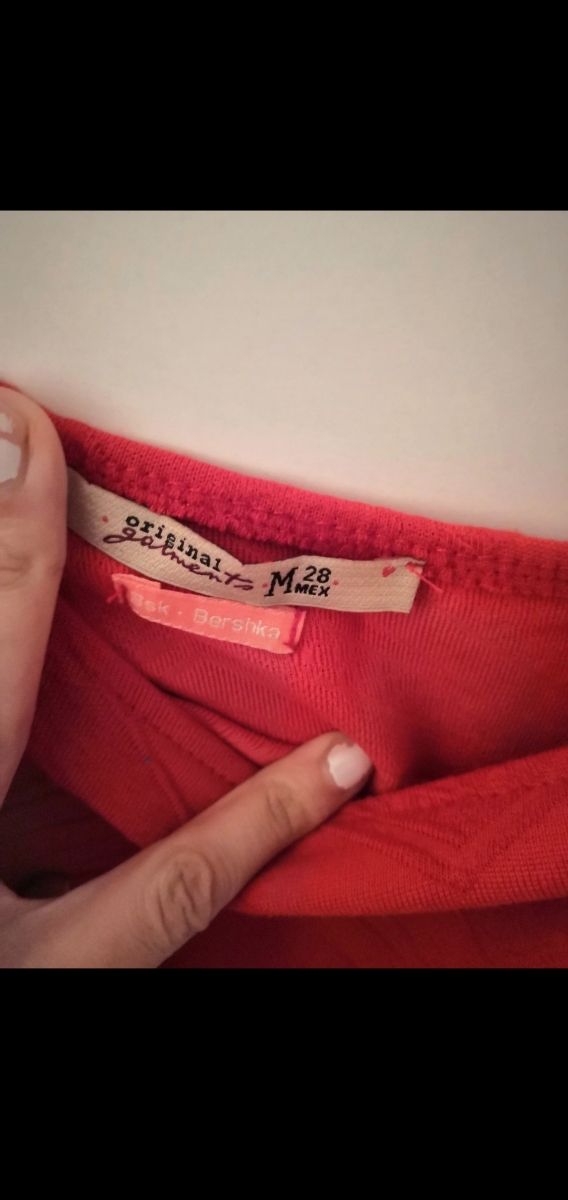 vestido rojo una manga