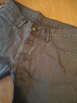 Pantalones Carhartt talla 33x32 (42) de segunda mano por 20 EUR en  Xirivella en WALLAPOP
