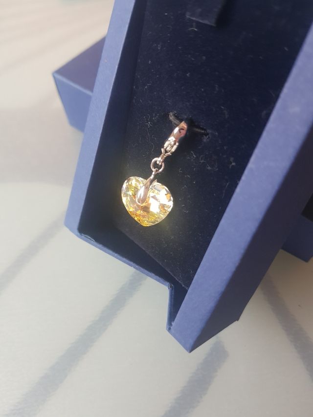 Colgante Swarovski corazón. Nuevo