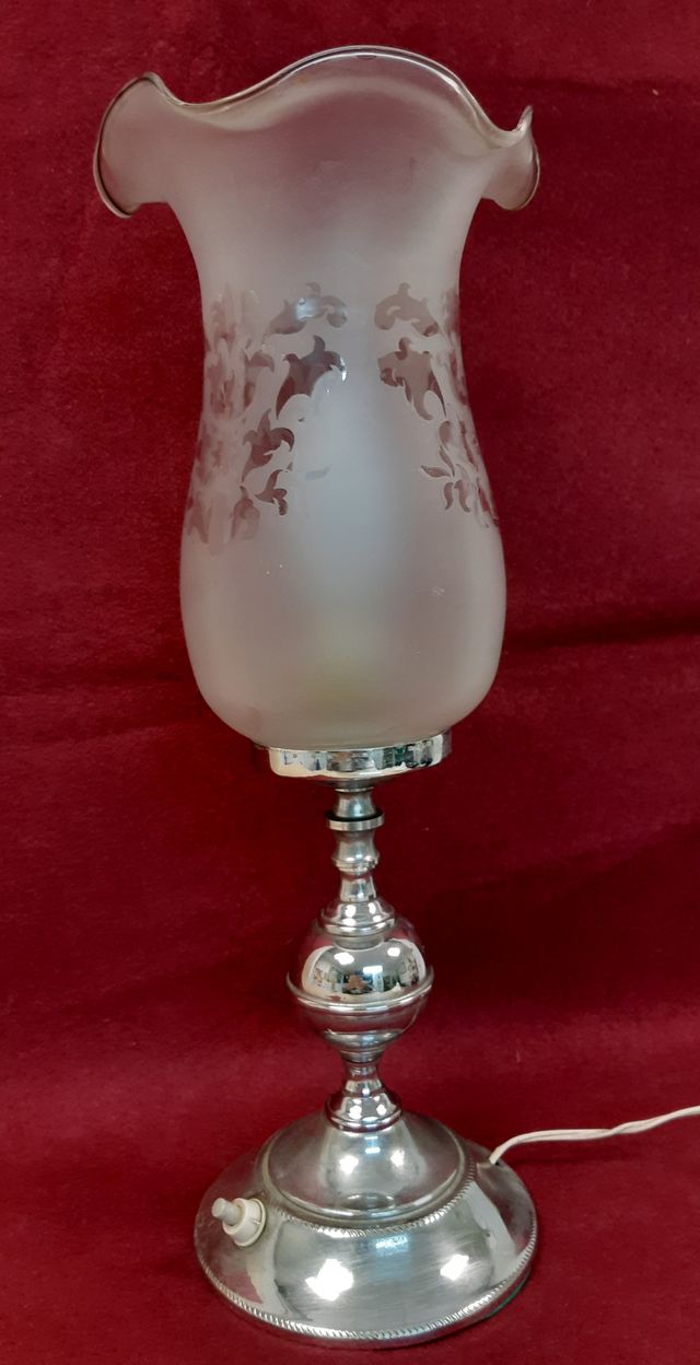 ANTIGUA LAMPARA  DE MESA