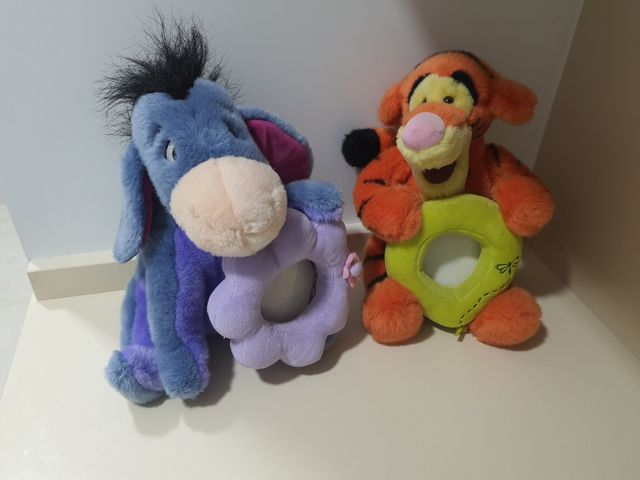 Conjunto de peluches con marcó disney