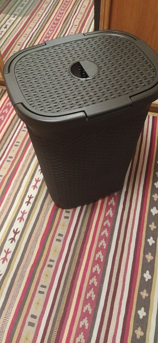 Cesto ropa Cuver de segunda mano por 10 EUR en A Coruña en WALLAPOP