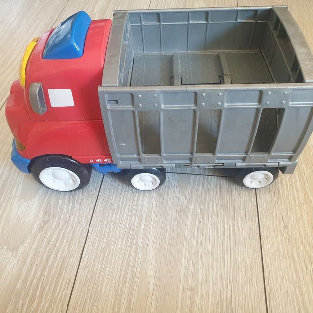 Juguete Fisher Price niño camión