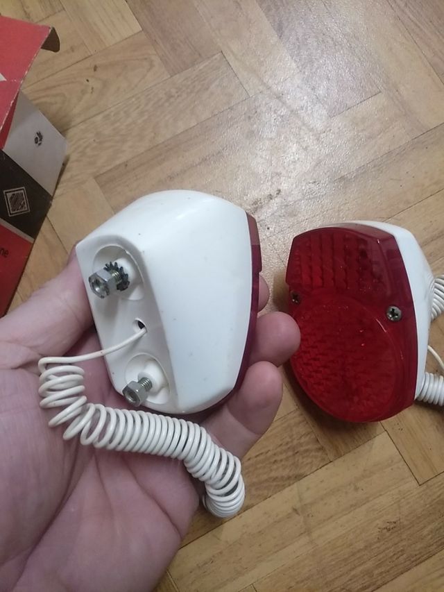 Rinder piloto trasero para bicicletas