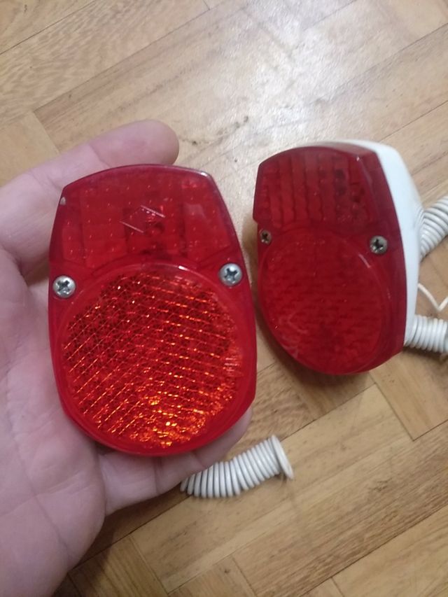 Rinder piloto trasero para bicicletas