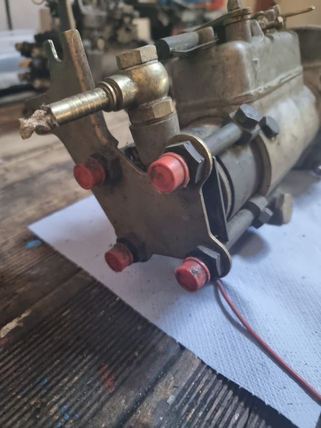 Bomba inyectora carretilla Mitsubishi y Cat