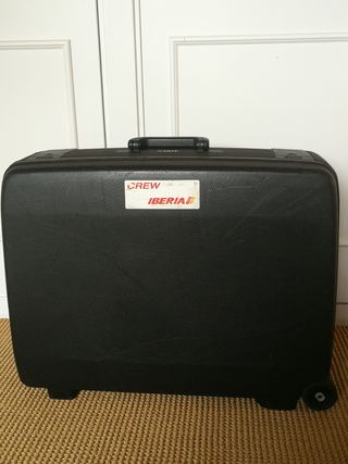 Maleta Iberia Mediana de segunda mano por 10 EUR en Villafranca del  Castillo en WALLAPOP