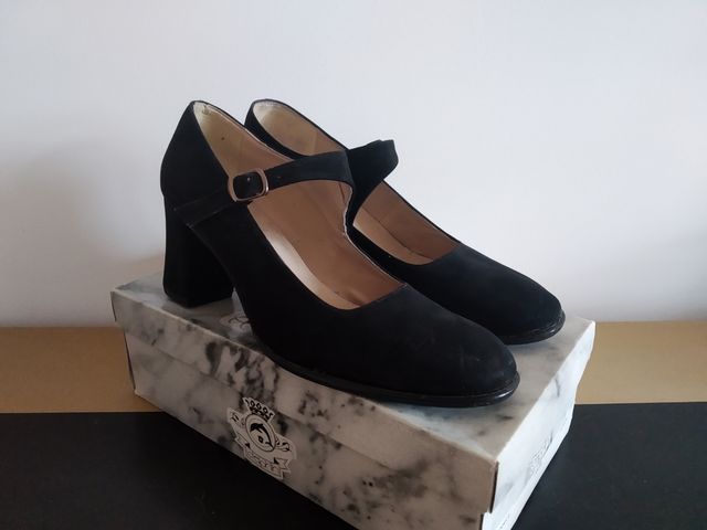 zapatos tacón negros