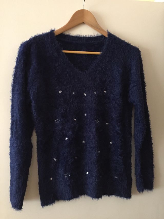 Varios:Chaquetas-2, jerséis-2 y chaleco-1