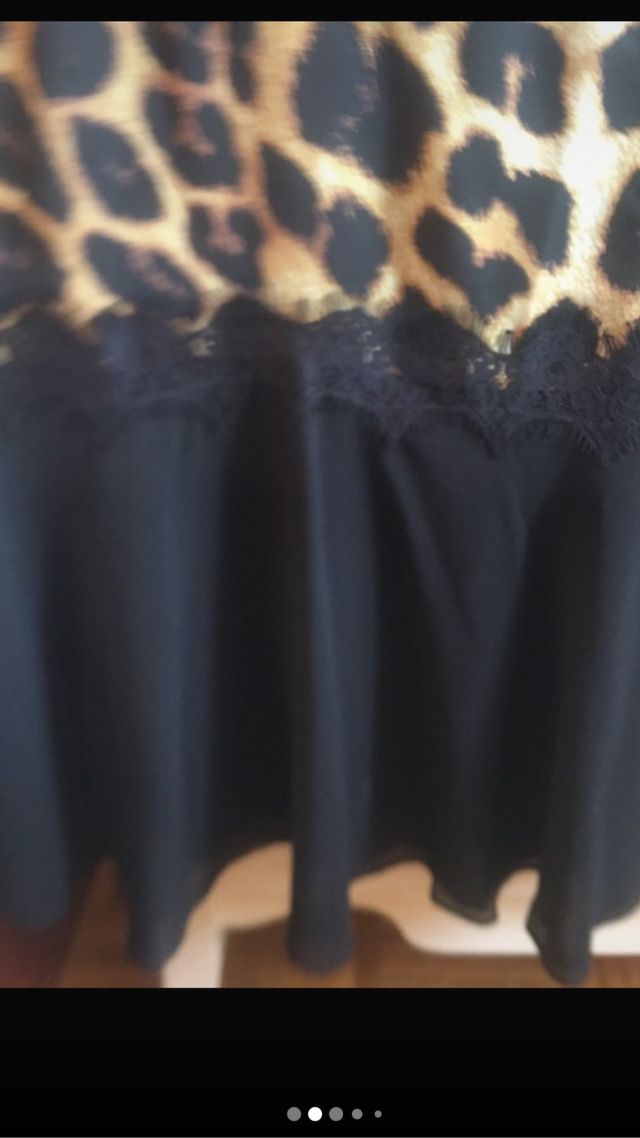 Tops marca Guess. Nuevo